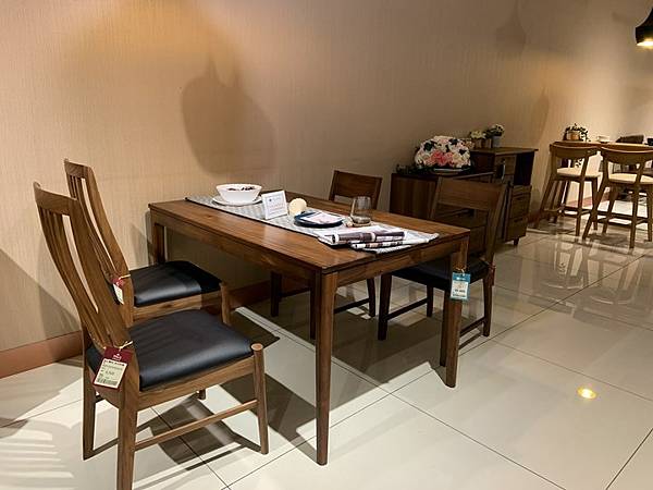 台北實木餐桌椅