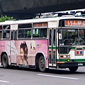 tpbus_o5_ah966.jpg