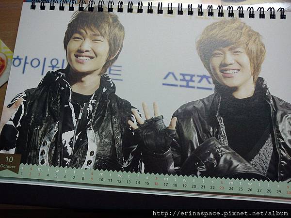 Onew+Taemin - "ontamNEW" 2011 Calendar