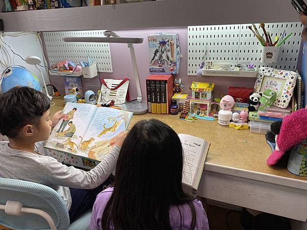 眼科醫師推薦！飛利浦A5軒博鑽石級全光譜智能LED護眼檯燈，