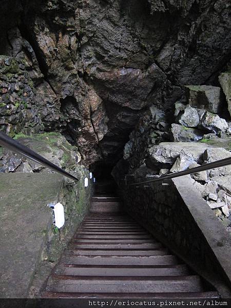 布爾諾-莫拉斯基夸斯地下溶洞