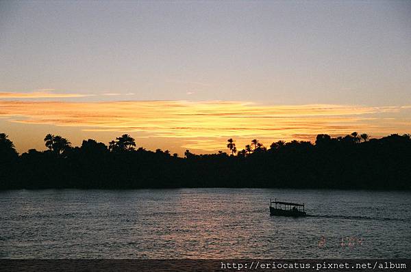 尼羅河夕陽