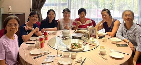 一年一度的聊天吃喝宴 一年一度的聊天吃喝宴