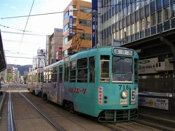 函館的電車.jpg