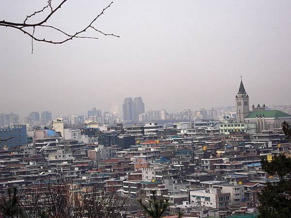 瞄白邊的韓國房子