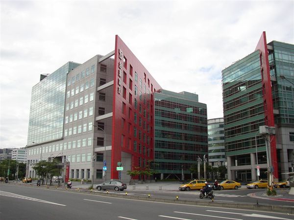 內湖 231 台新銀行的office Complex Eslitebear的相簿 痞客邦