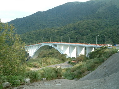 馬槽橋 - 側面拍