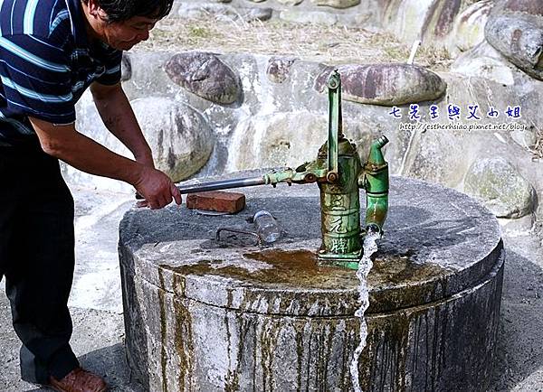 14 復古汲水器