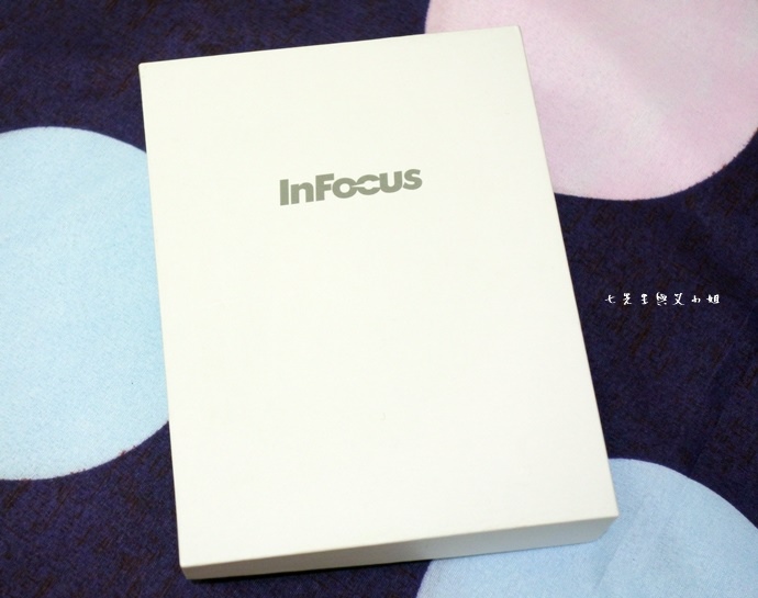 2 Infocus M350.JPG
