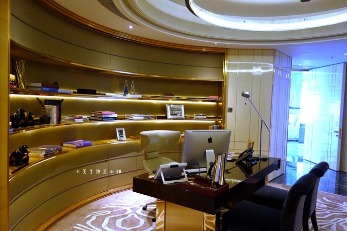 38 【香港自由行】香港麗思卡爾頓酒店 The Ritz-Carlton Hong Kong 香港星級酒店極致饗宴-住房環境分享 38 【香港自由行】香港麗思卡爾頓酒店 The Ritz-Carlton Hong Kong 香港星級酒店極致饗宴-住房環境分享