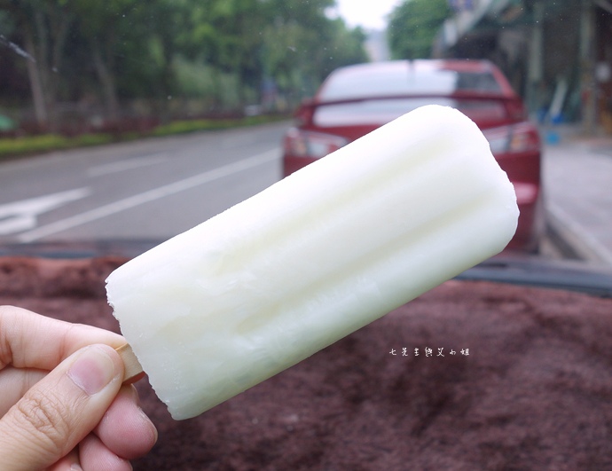 8 甲量古早味枝仔冰 8 甲量古早味枝仔冰