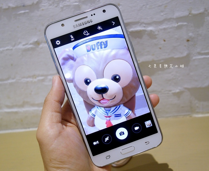 1 Samsung Galaxy J7 大光圈 前閃燈 快啟相機.JPG 1 Samsung Galaxy J7 大光圈 前閃燈 快啟相機.JPG