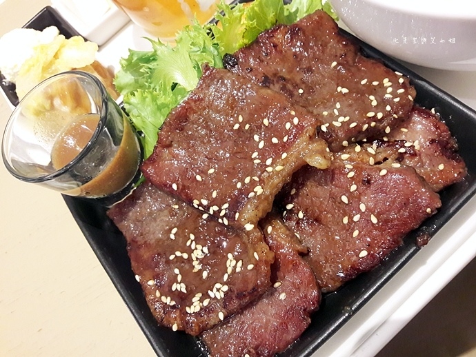 38 Samsung Galaxy J7 大光圈 前閃燈 快啟相機.JPG 38 Samsung Galaxy J7 大光圈 前閃燈 快啟相機.JPG