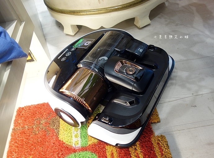 34 Samsung POWERbot 掃地機器人.JPG