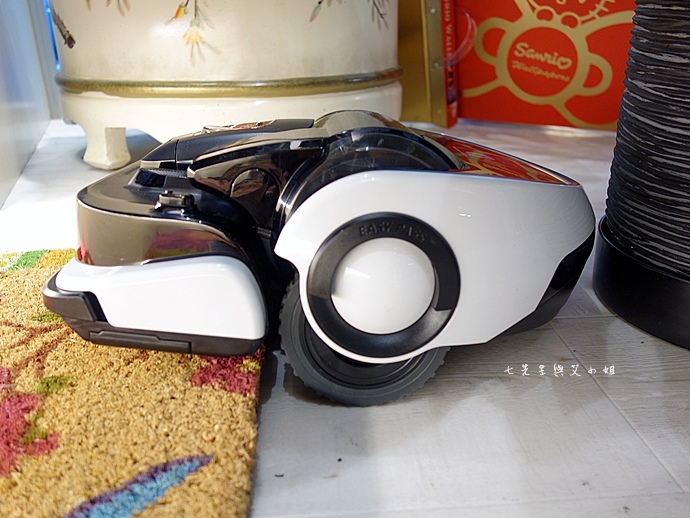 35 Samsung POWERbot 掃地機器人.JPG
