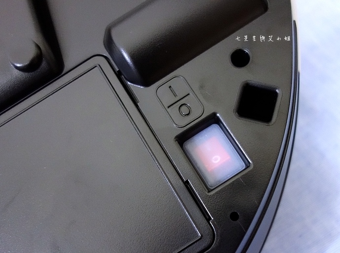 10 Samsung POWERbot 掃地機器人.JPG