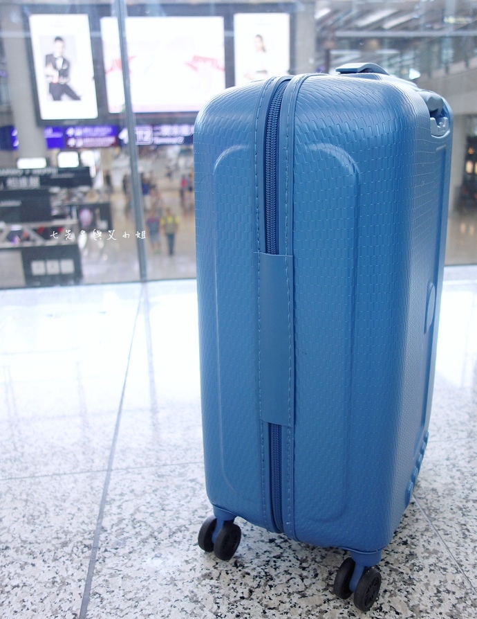 18 DELSEY HELIUM AIR 高質感輕盈耐撞 專利ZST保安拉鍊.JPG