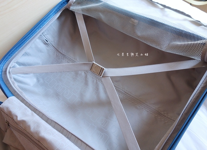 26 DELSEY HELIUM AIR 高質感輕盈耐撞 專利ZST保安拉鍊.JPG