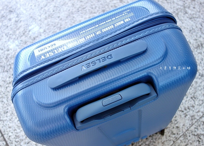 8 DELSEY HELIUM AIR 高質感輕盈耐撞 專利ZST保安拉鍊.JPG