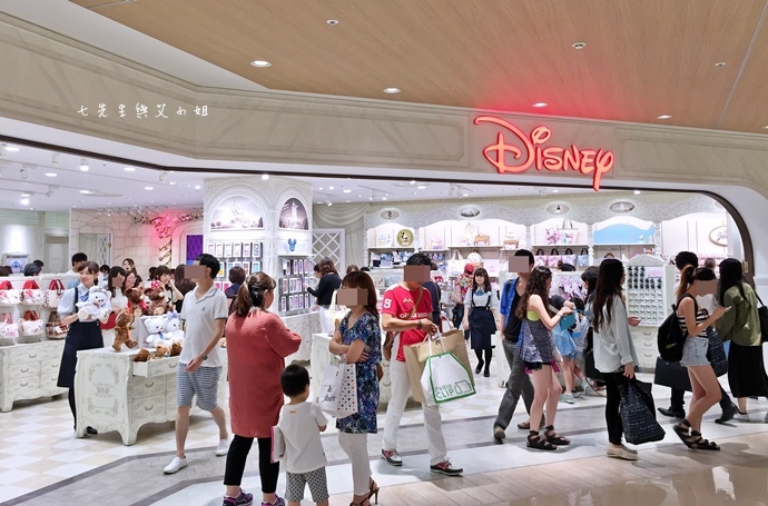 1 迪士尼專賣店 Disney Store 女性專賣店 大阪梅田 LUCUA.JPG
