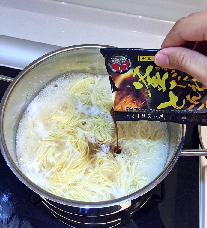 10 一蘭伴手禮 一蘭拉麵 釜燒豚骨拉麵 豚骨乾拉麵.jpeg 10 一蘭伴手禮 一蘭拉麵 釜燒豚骨拉麵 豚骨乾拉麵.jpeg