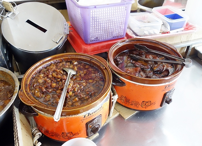 4 源味滷肉飯 淡江大學銅板美食.JPG