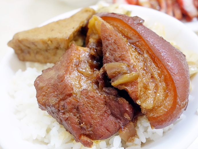 9 源味滷肉飯 淡江大學銅板美食.JPG 9 源味滷肉飯 淡江大學銅板美食.JPG