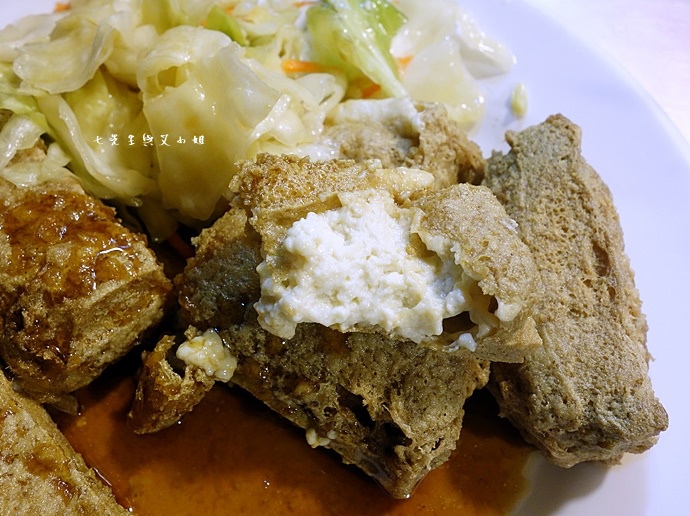 14 羅東夜市美食 阿灶伯 羊舖子 羊肉湯 臭豆腐 炒羊肉.JPG