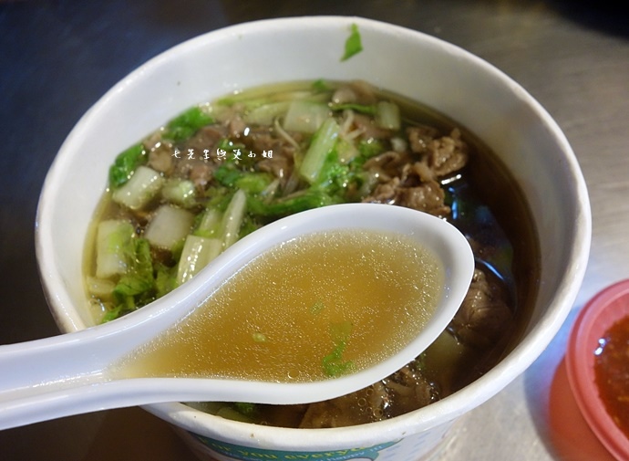 12 羅東夜市美食 阿灶伯 羊舖子 羊肉湯 臭豆腐 炒羊肉.JPG