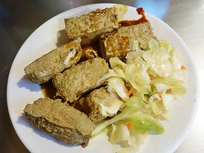 13 羅東夜市美食 阿灶伯 羊舖子 羊肉湯 臭豆腐 炒羊肉.JPG