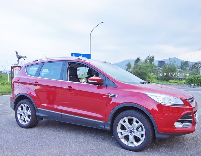 24 Ford Kuga 2.0 時尚經典.JPG