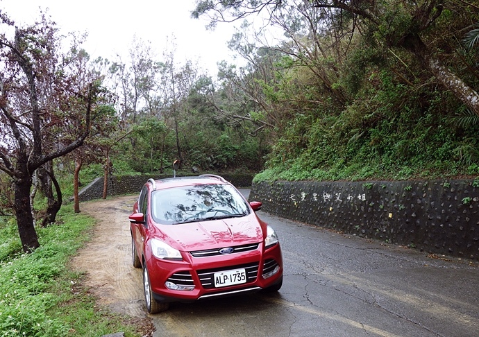 39 Ford Kuga 2.0 時尚經典.JPG