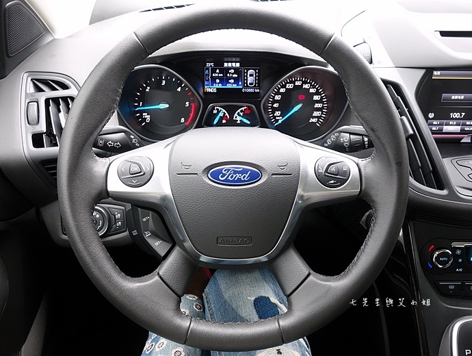 11 Ford Kuga 2.0 時尚經典.JPG