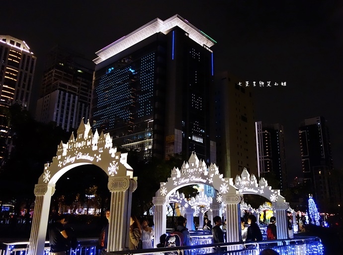 18 2015 新北歡樂耶誕城.JPG