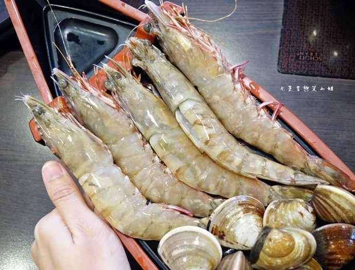 30 正官木桶鍋 黑毛和牛專賣.JPG