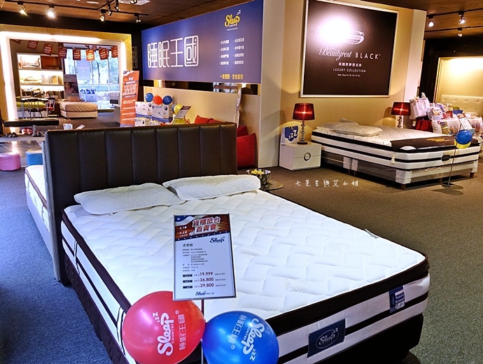 36 睡眠王國 Sleep Country 美國席夢思名床2萬有找 貨櫃抵台首賣會.JPG