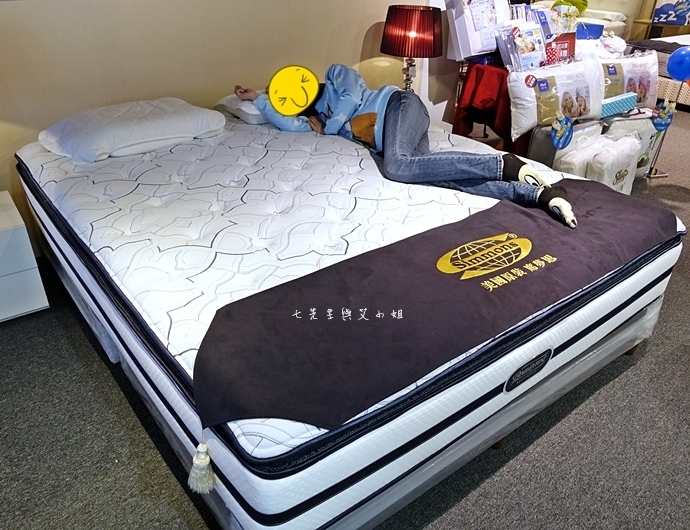 20 睡眠王國 Sleep Country 美國席夢思名床2萬有找 貨櫃抵台首賣會.JPG