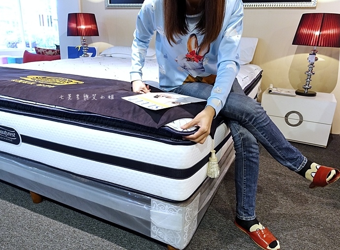 19 睡眠王國 Sleep Country 美國席夢思名床2萬有找 貨櫃抵台首賣會.JPG