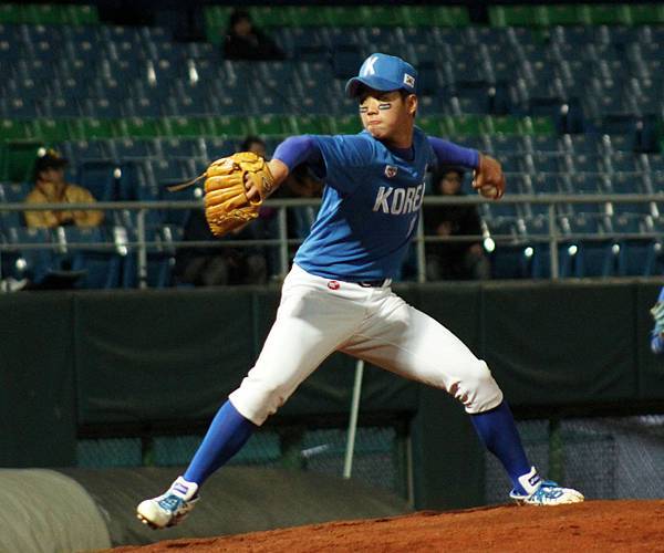 韓國明星隊咸德柱(HAM, DEOK JU)中繼2.1局拿下勝投.JPG 韓國明星隊咸德柱(HAM, DEOK JU)中繼2.1局拿下勝投.JPG