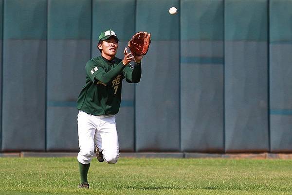 尹德融(高雄市)2