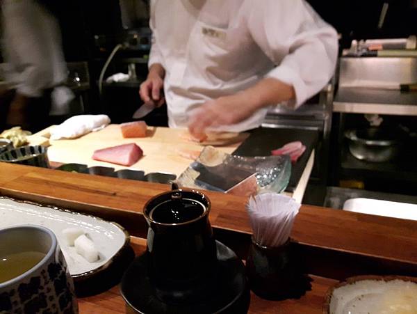 【台北食記】捷運東門站。游壽司～午間套餐超級划算，食材新鮮沒