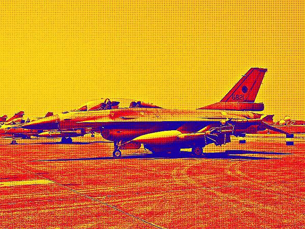 F-16 Fighting Falcon F-16 Fighting Falcon