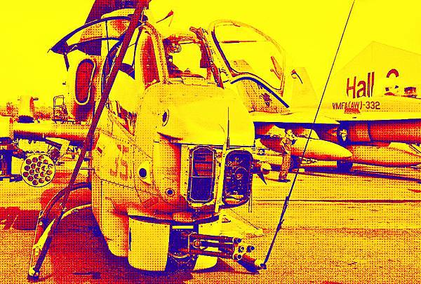 AH-1W 超級眼鏡蛇攻擊直升機 AH-1W 超級眼鏡蛇攻擊直升機
