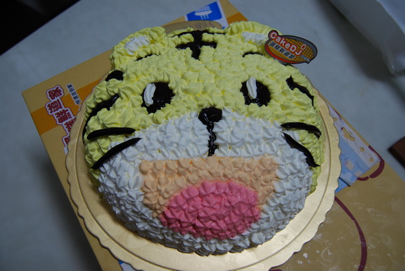 20100828_08 大佟三歲的巧虎cake.JPG