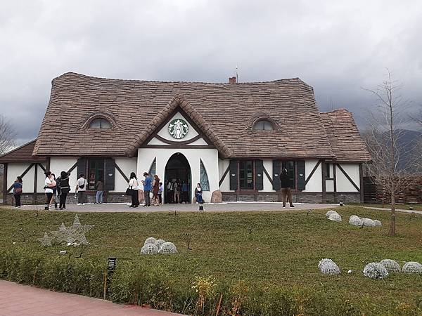 花蓮行---星巴克特殊造型門市