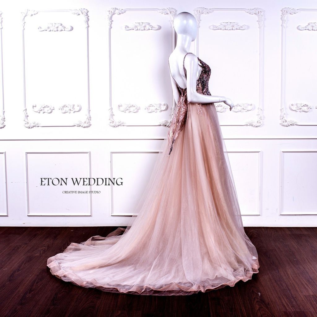 拍婚紗,禮服款式,禮服款式推薦,禮服風格,拍婚紗推薦,拍婚紗 推薦,拍婚紗風格,拍婚紗禮服,拍婚紗 價格,拍婚紗ptt (22).jpg