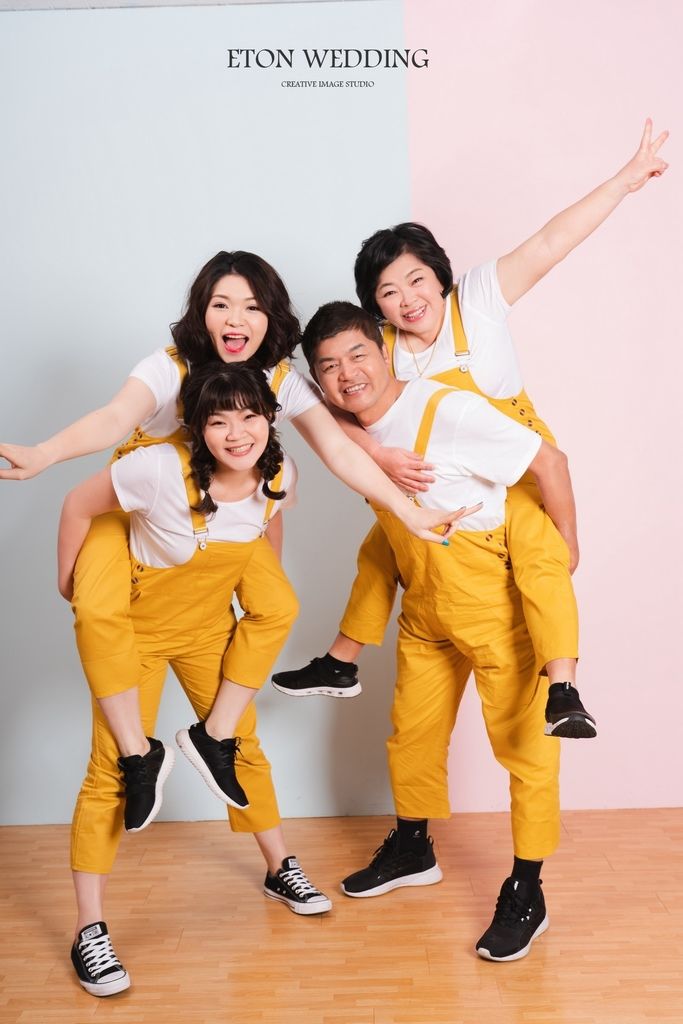 全家福照,全家福照風格,全家福照推薦,全家福照穿著,全家福照 便服,全家福照2021,全家福照 推薦,全家福,全家福 推薦,全家福照ptt,全家福照價格 (4).jpg