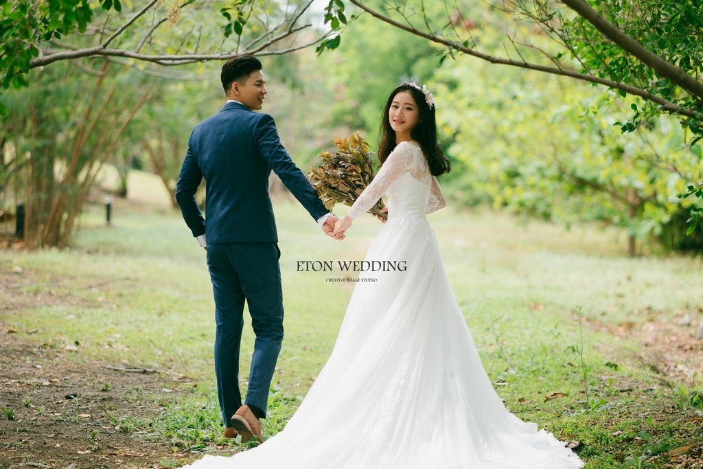 自然系婚紗,清新自然婚紗照,婚紗照風格有哪些,婚紗照風格,婚紗照姿勢,婚紗照風格自然,海邊,海邊婚紗照 (20).jpg