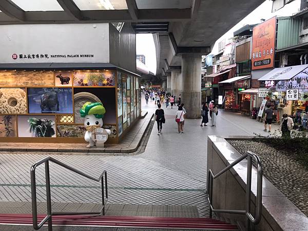 伊頓婚紗士林,士林婚紗工作室,伊頓婚紗,士林伊頓婚紗,伊頓士林店,全家福,拍婚紗,全家福,閨蜜婚紗,個人寫真,情侶寫真,婚禮攝影,婚紗攝影台北, (3).jpg