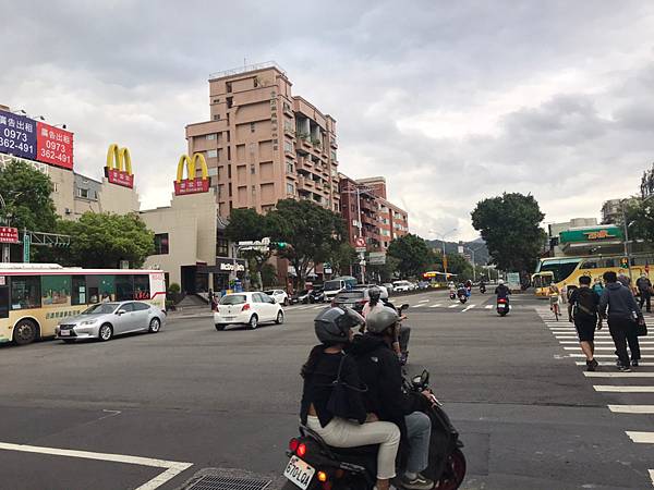 伊頓婚紗士林,士林婚紗工作室,伊頓婚紗,士林伊頓婚紗,伊頓士林店,全家福,拍婚紗,全家福,閨蜜婚紗,個人寫真,情侶寫真,婚禮攝影,婚紗攝影台北, (6).jpg